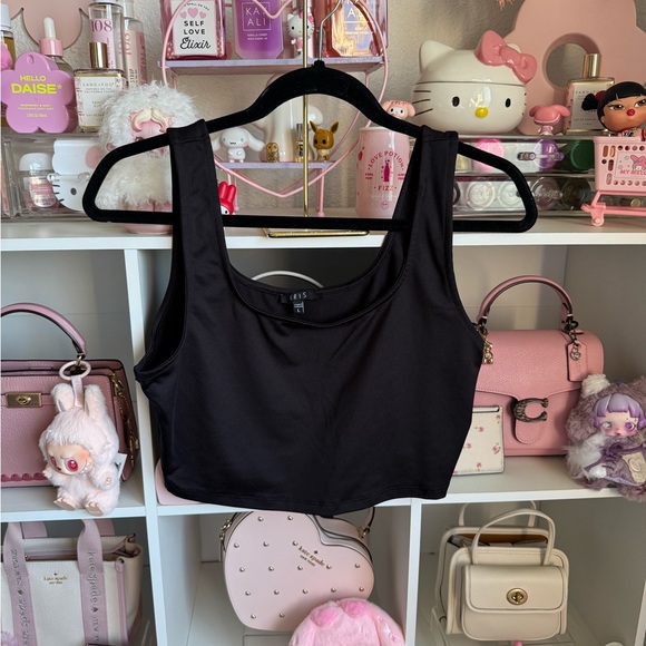 Crop Top - Picture 1 of 3